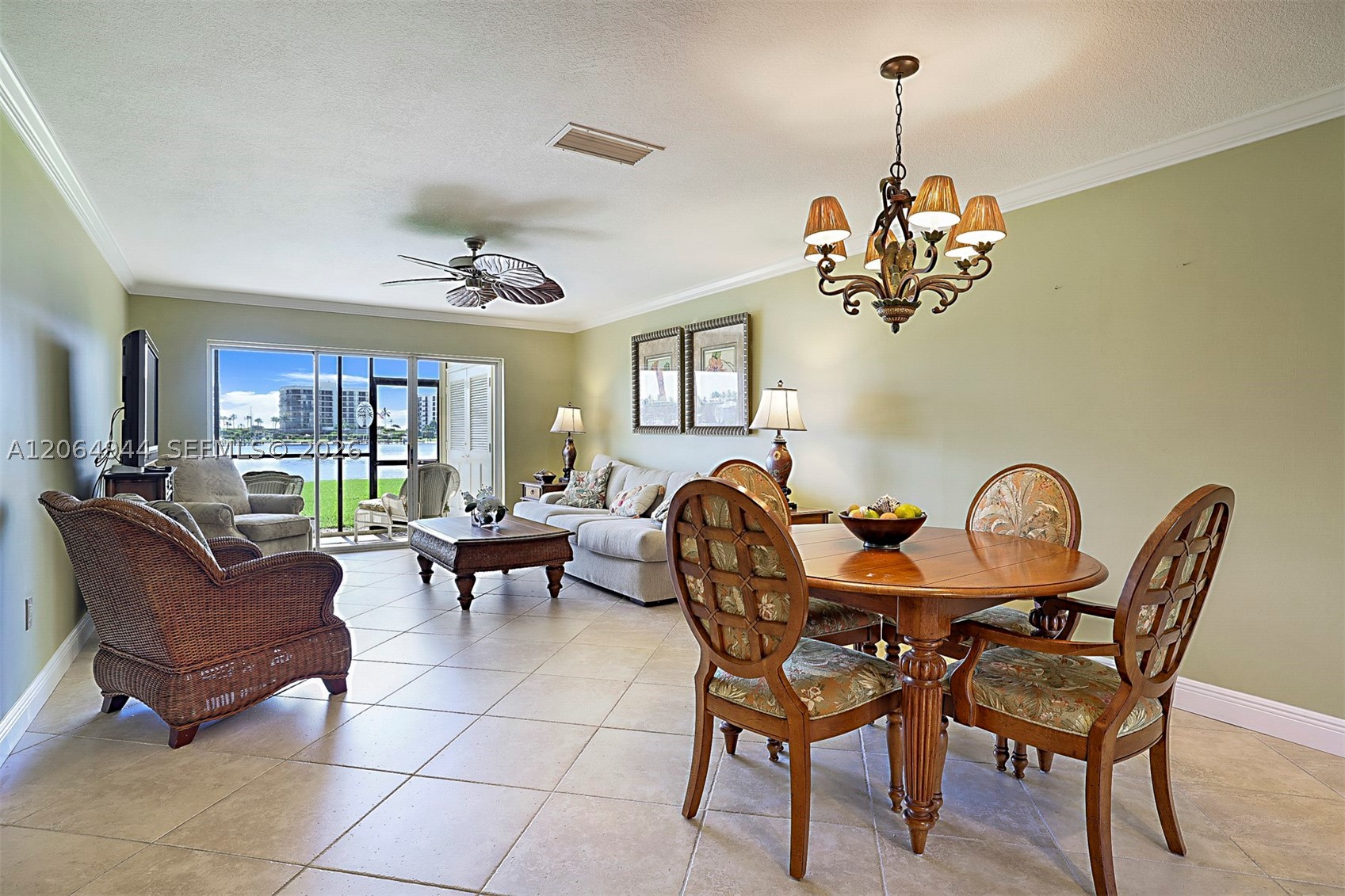 100 Intracoastal Pl 102 Property Photo 6
