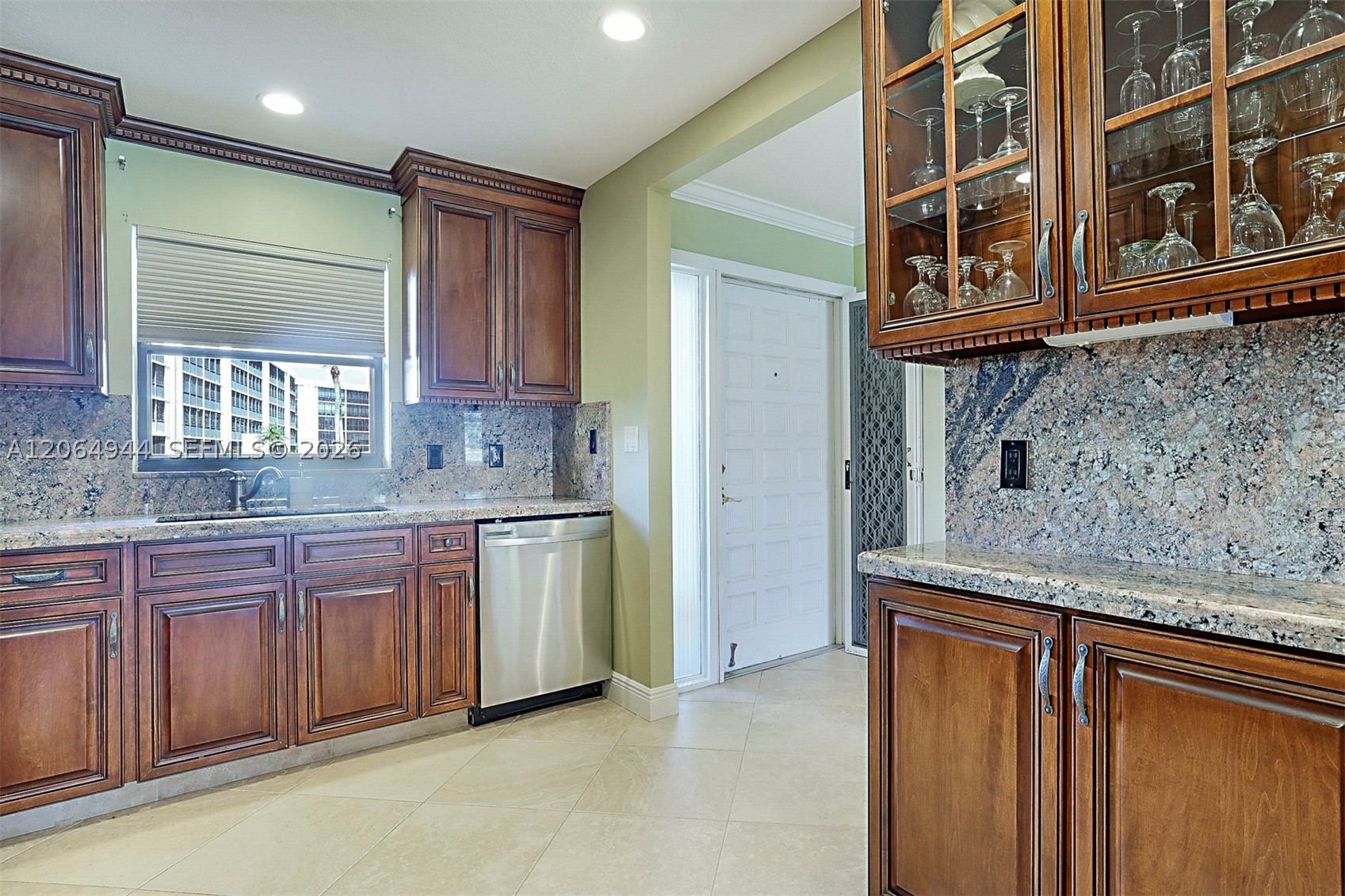 100 Intracoastal Pl 102 Property Photo 16