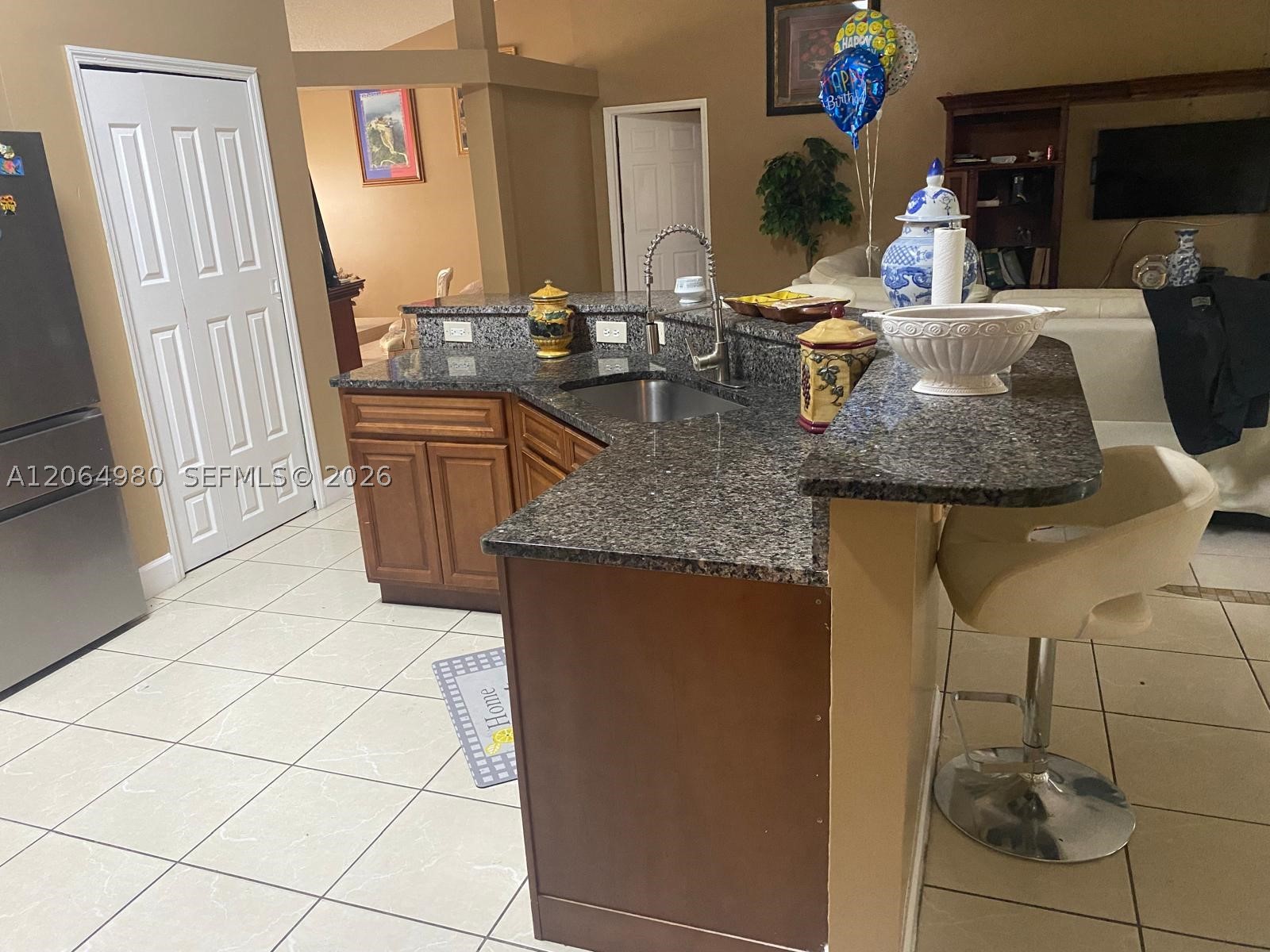 396 Se Albedo Ave Property Photo 3