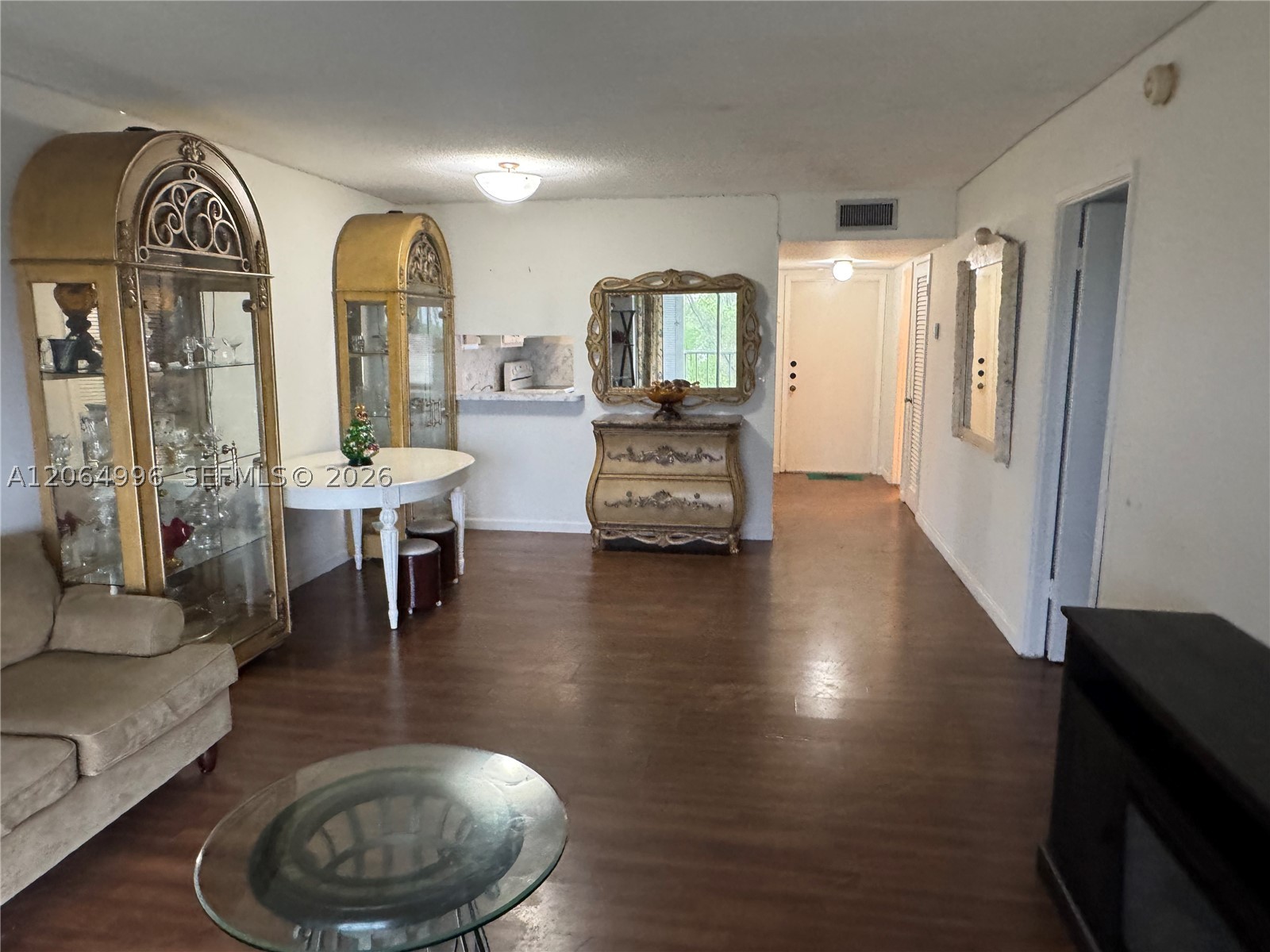 950 Hillcrest Dr 411 Property Photo 8