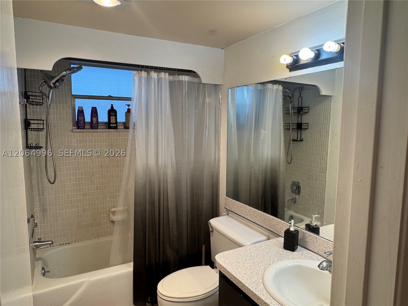 950 Hillcrest Dr 411 Property Photo 14