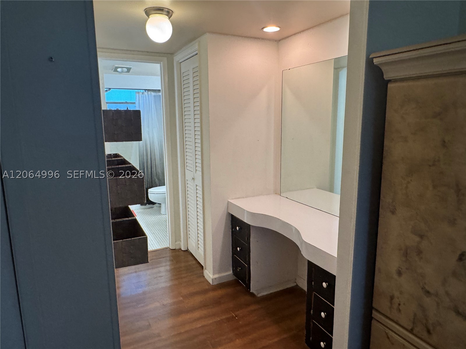 950 Hillcrest Dr 411 Property Photo 16
