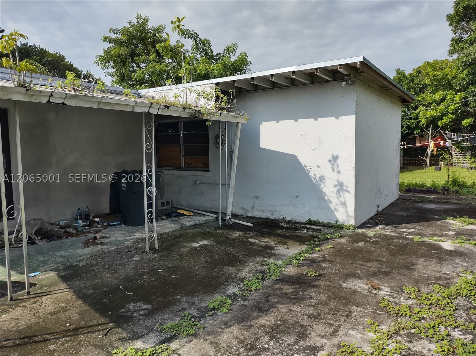A12065001 Property Photo 8
