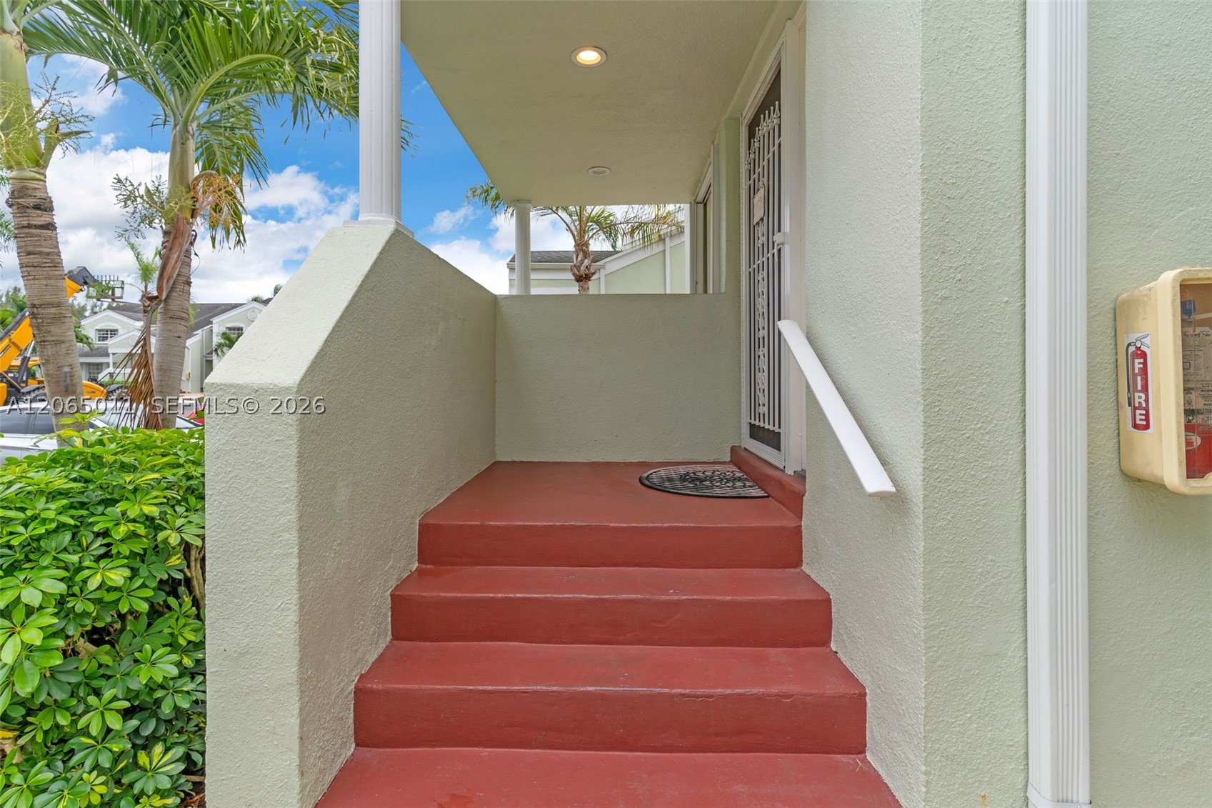 2520 Se 20th Pl 204-b Property Photo 2