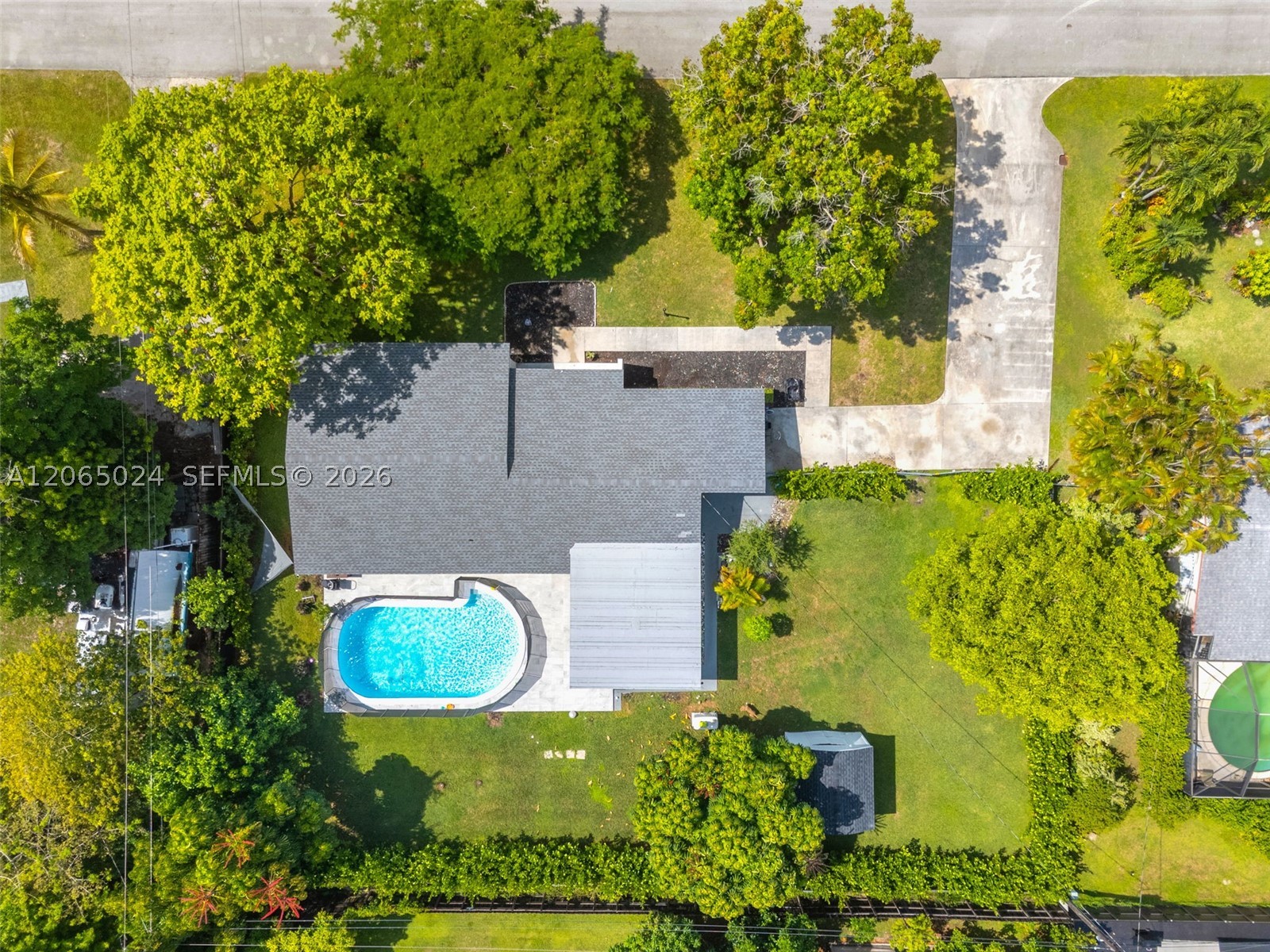 11243 Sw 174th Ter Property Photo 40