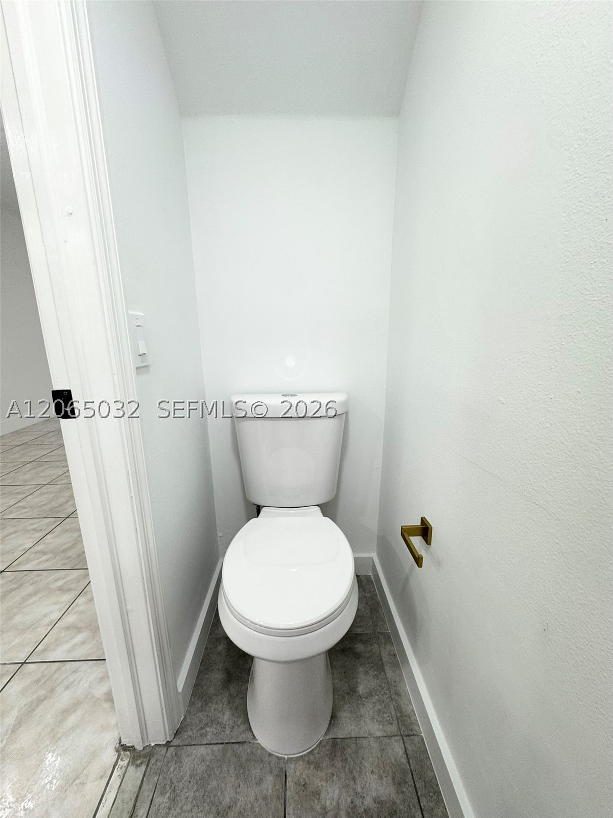 5580 W 26th Ct 209 Property Photo 8