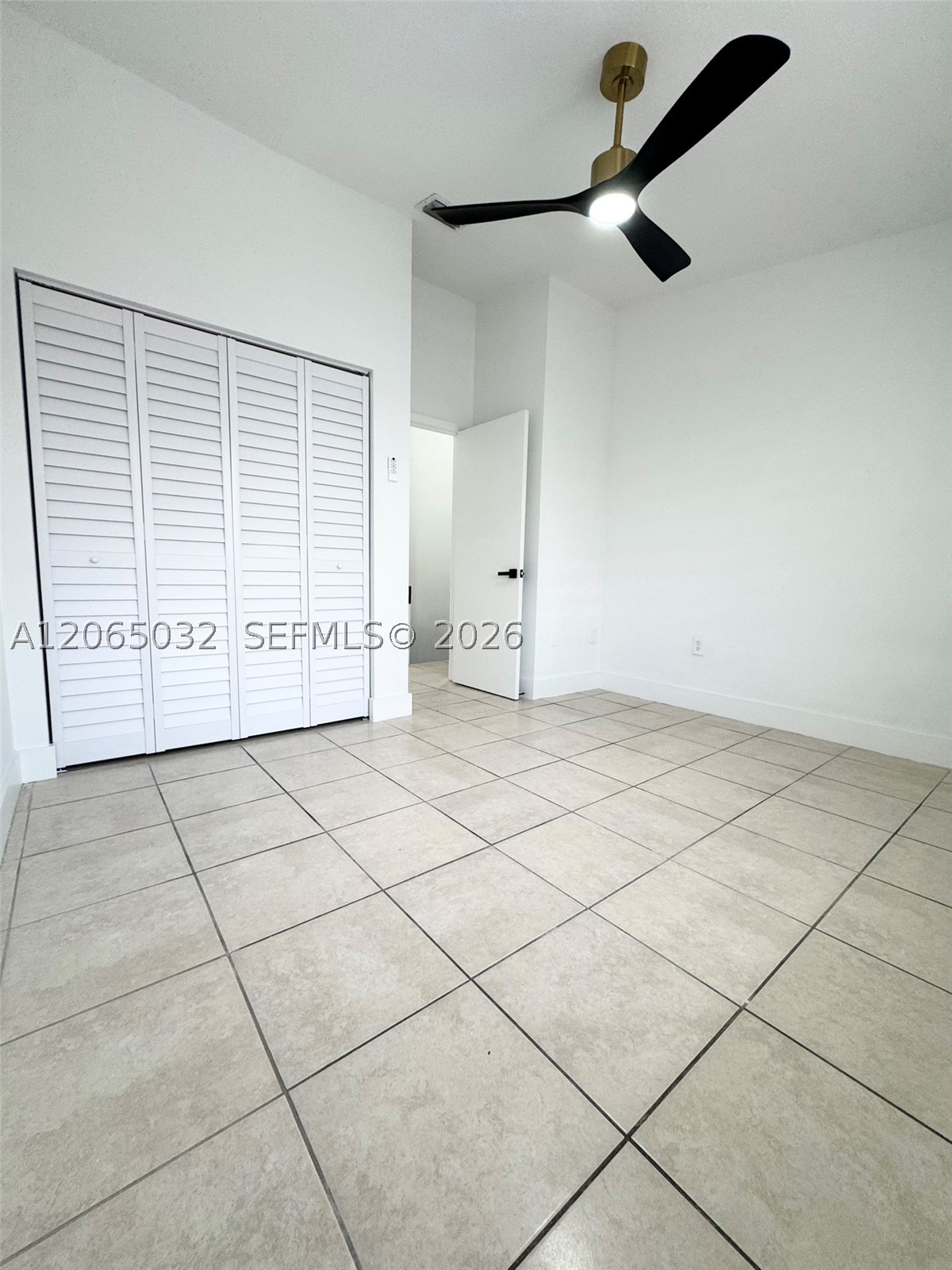 5580 W 26th Ct 209 Property Photo 12