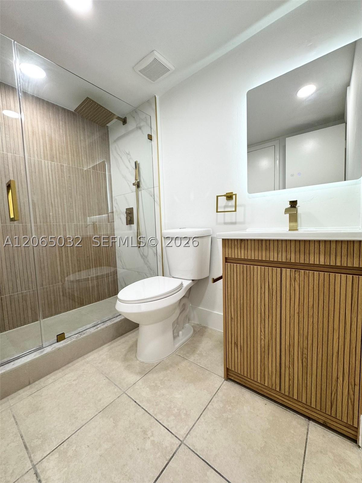 5580 W 26th Ct 209 Property Photo 20