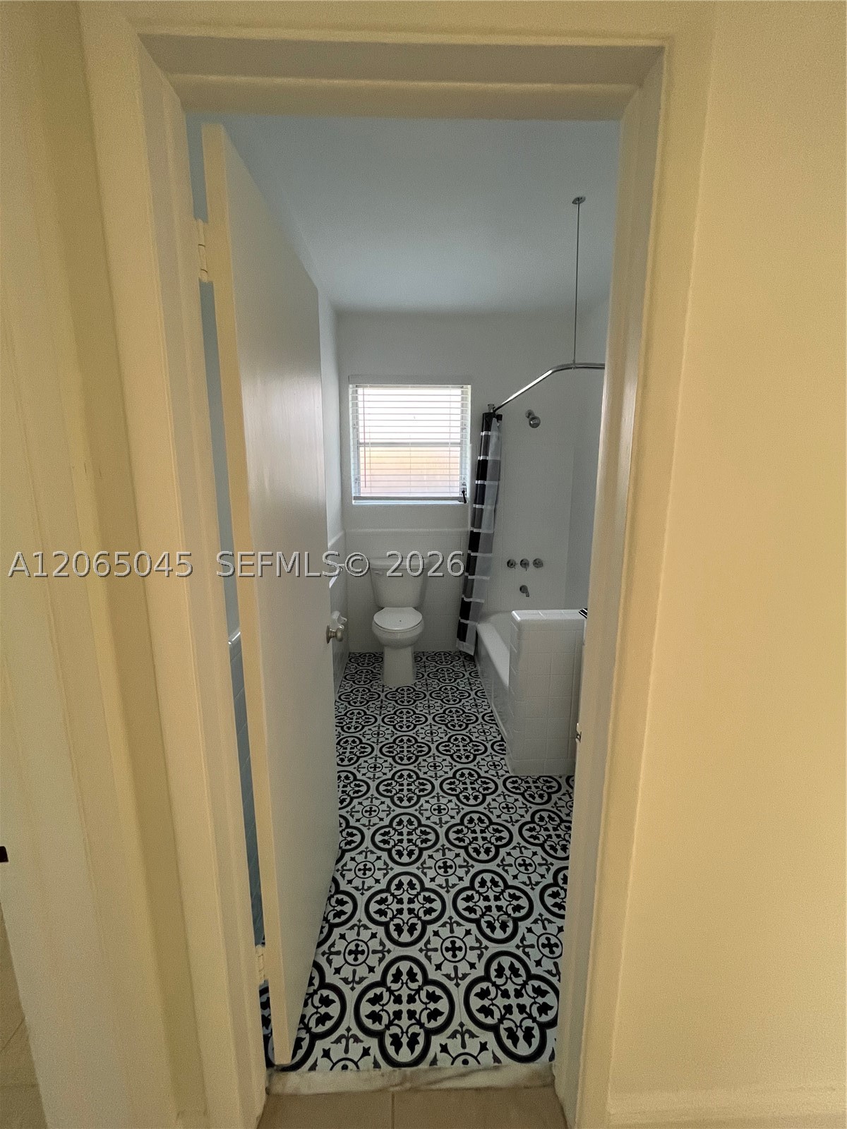 33 Nw 87th St Property Photo 16