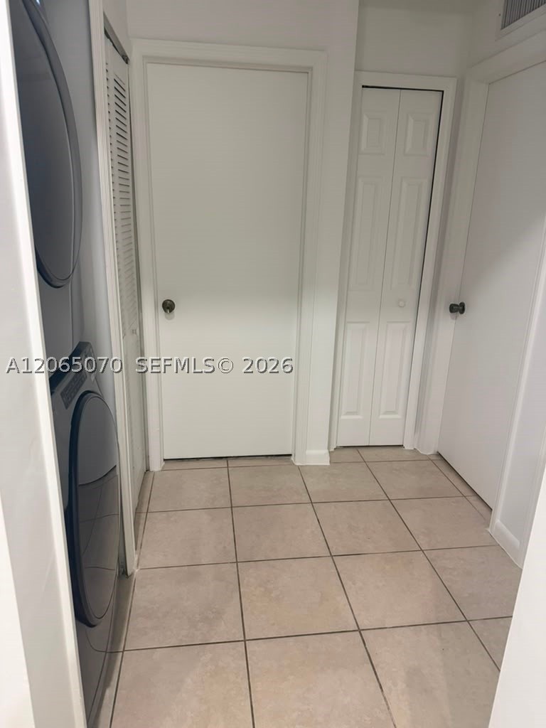 945 Ne 33rd Ter 201 Property Photo 4