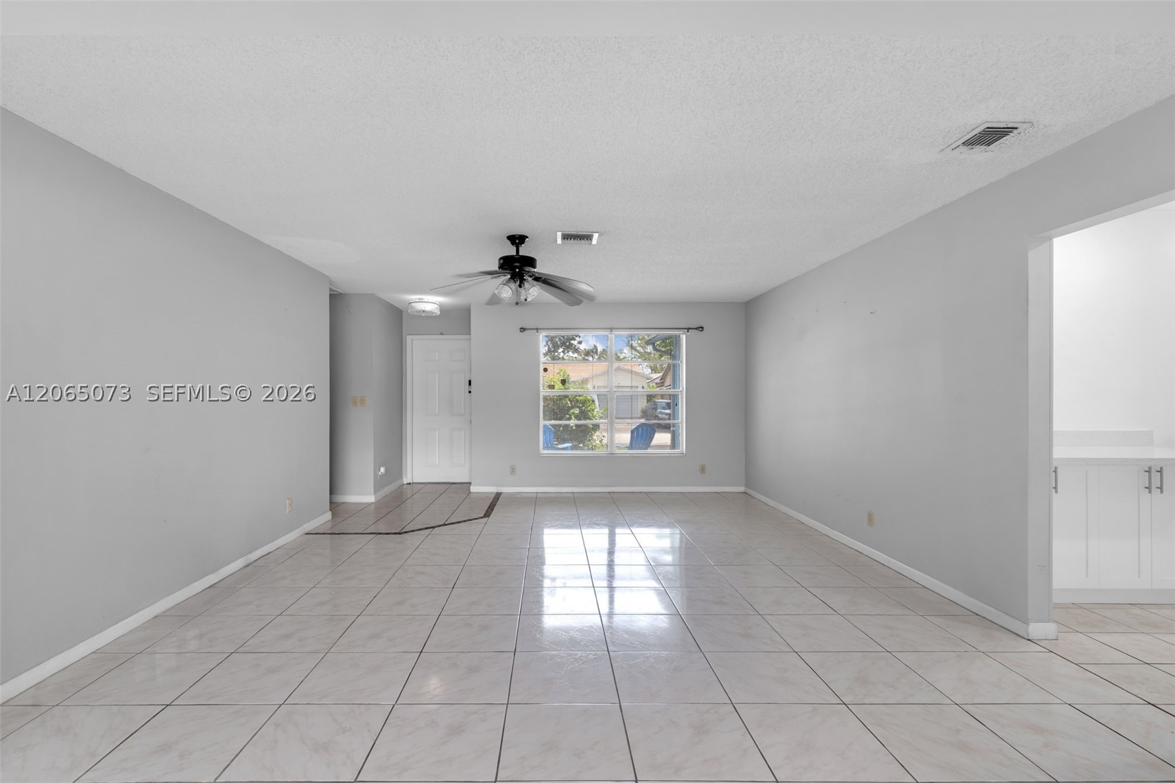 7235 Pine Bluff Dr Property Photo 6