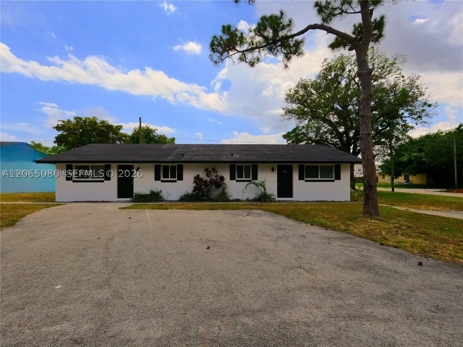 4906 Serafica Dr 7 Property Photo 1
