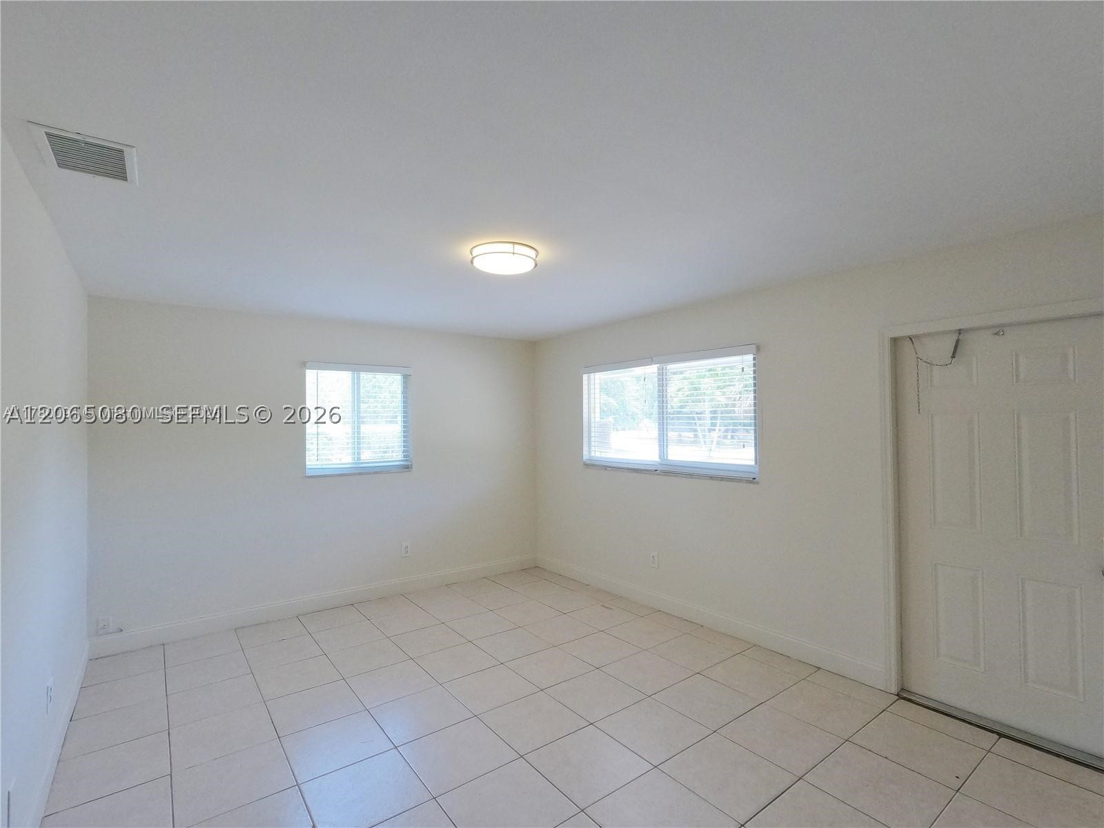 4906 Serafica Dr 7 Property Photo 3