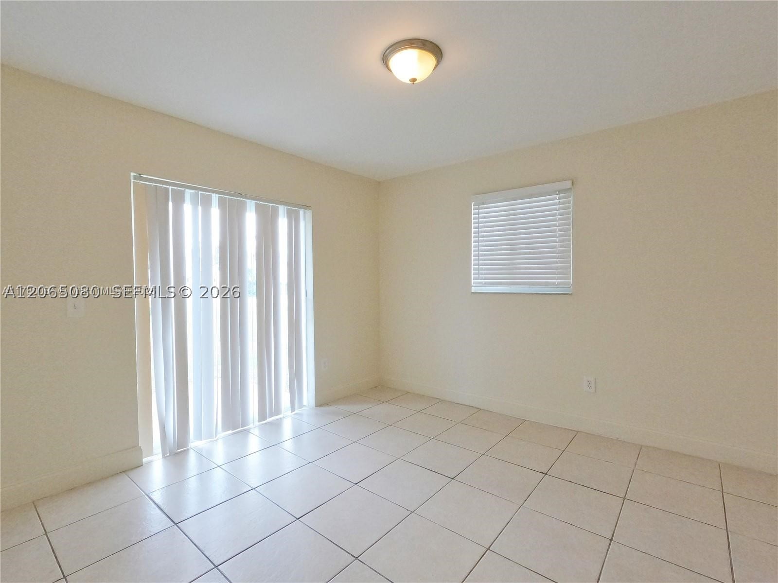4906 Serafica Dr 7 Property Photo 4