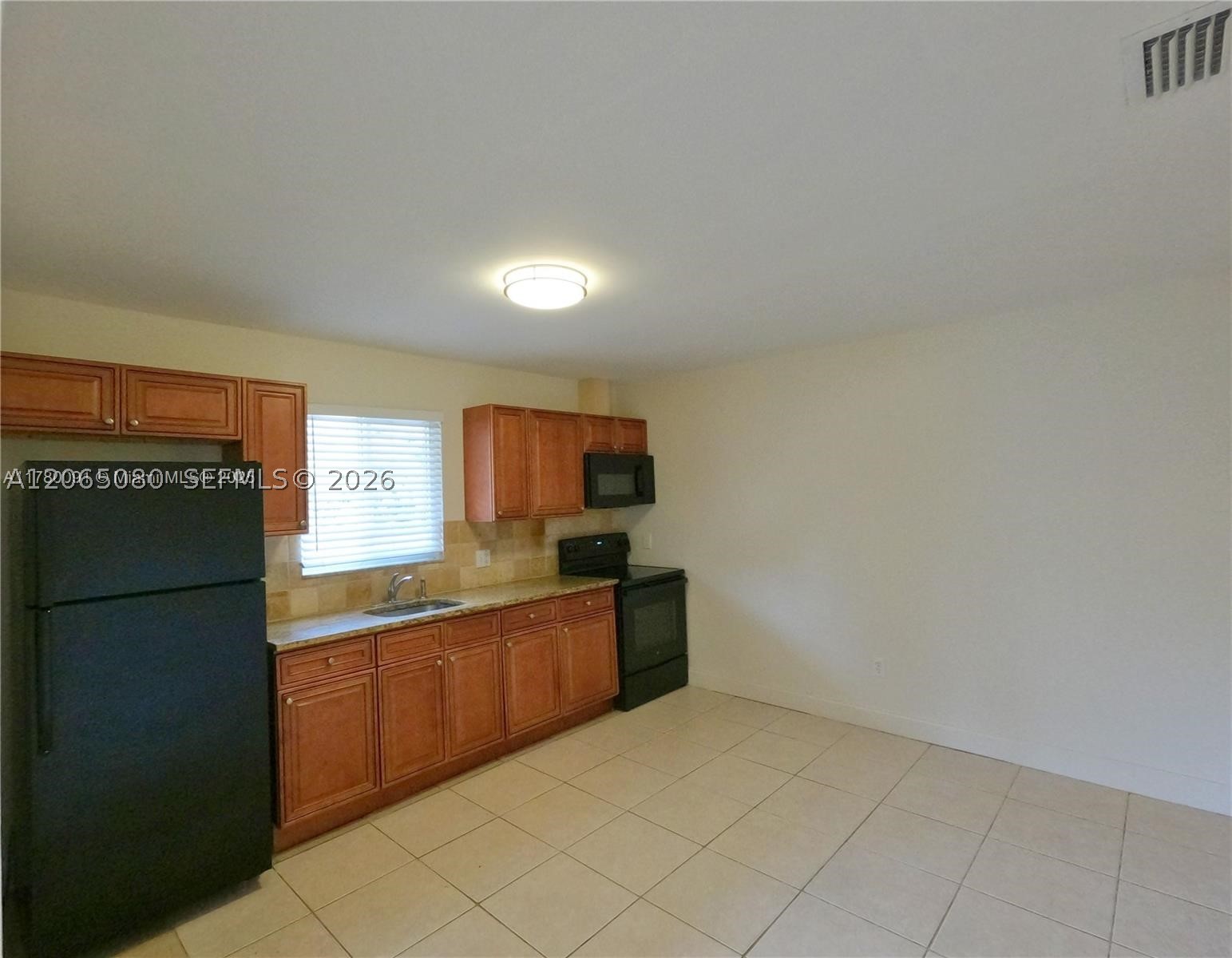 4906 Serafica Dr 7 Property Photo 5