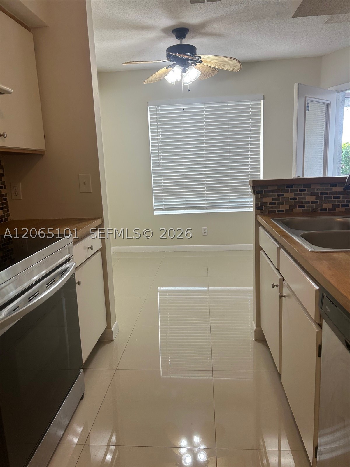 815 W Boynton Beach Blvd 2-202 Property Photo 6