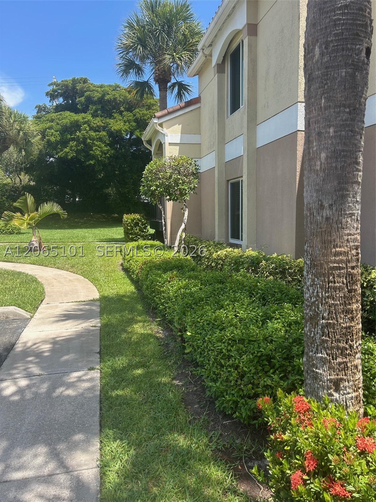 815 W Boynton Beach Blvd 2-202 Property Photo 19