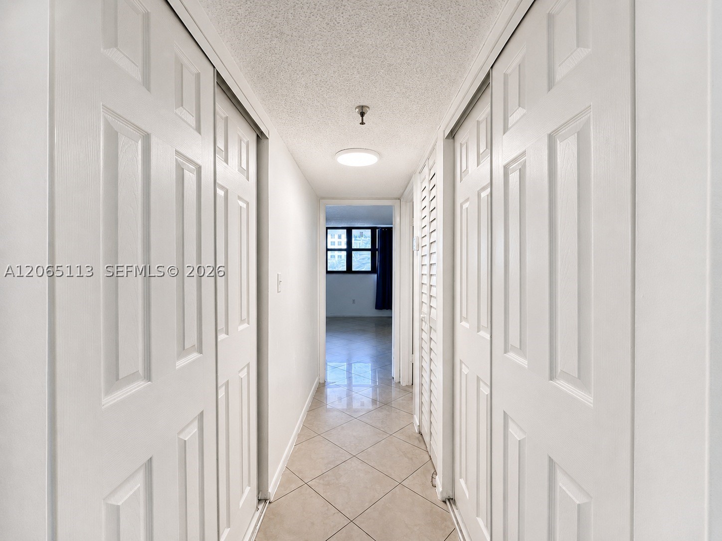 1621 Collins Ave 402 Property Photo 5