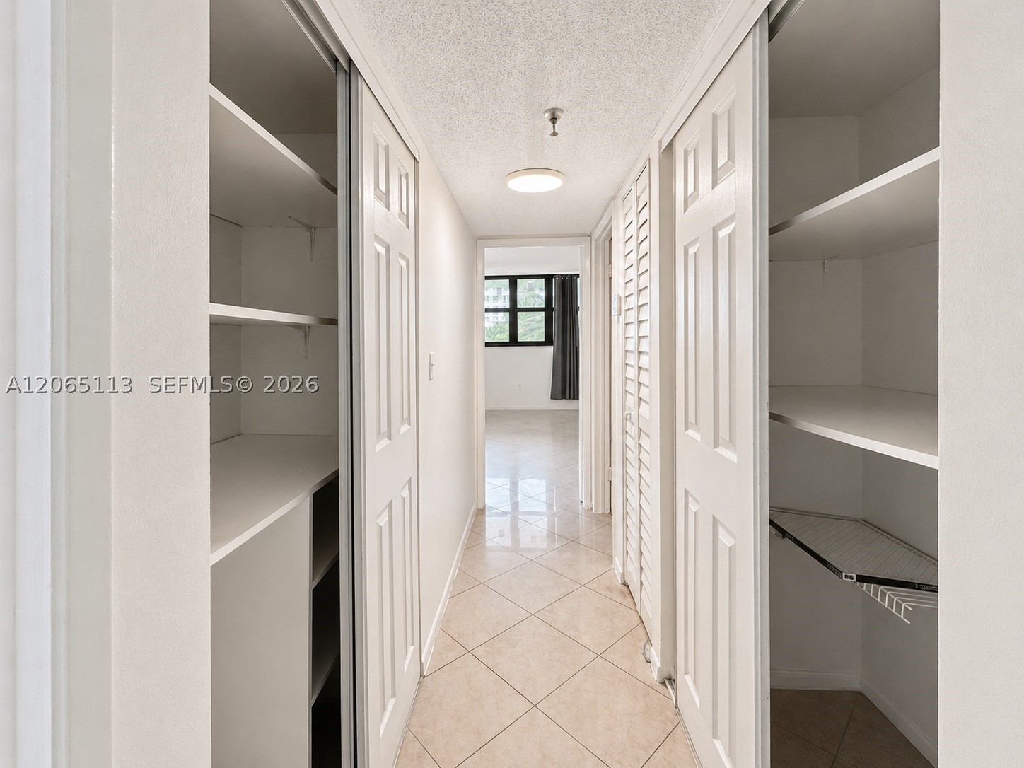 1621 Collins Ave 402 Property Photo 6
