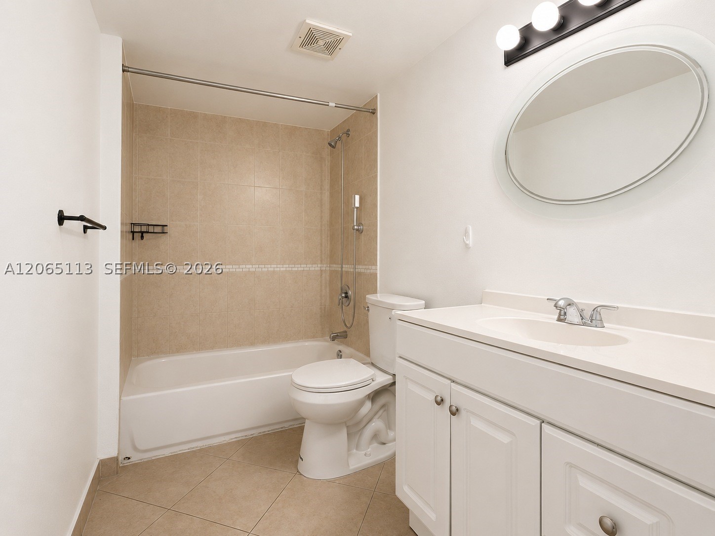 1621 Collins Ave 402 Property Photo 16
