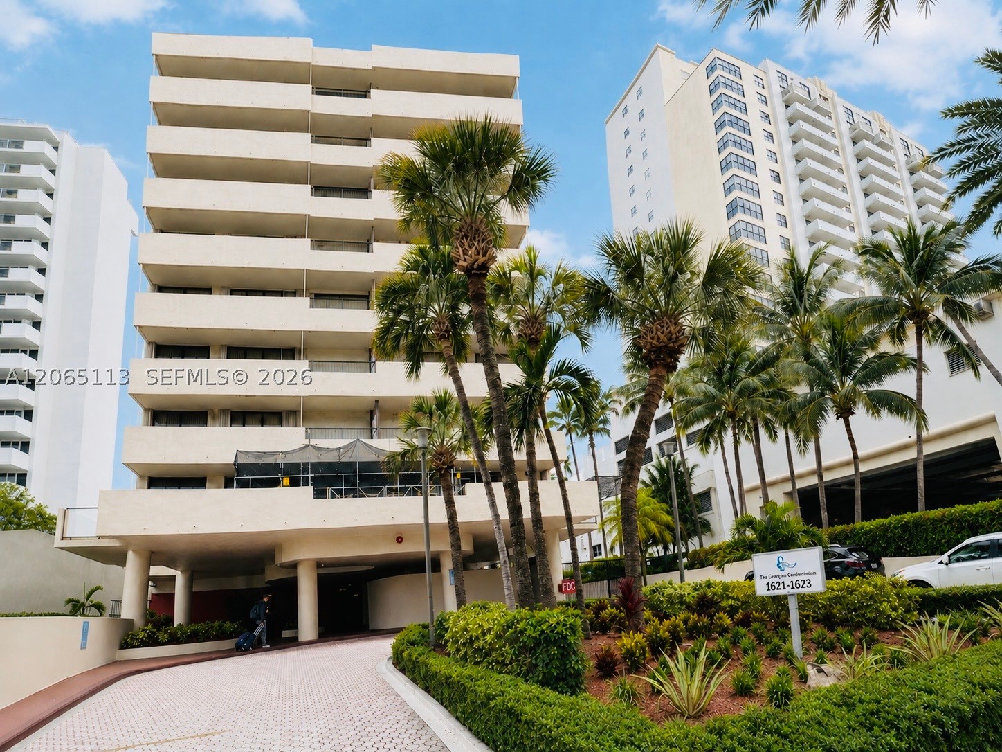 1621 Collins Ave 402 Property Photo 19