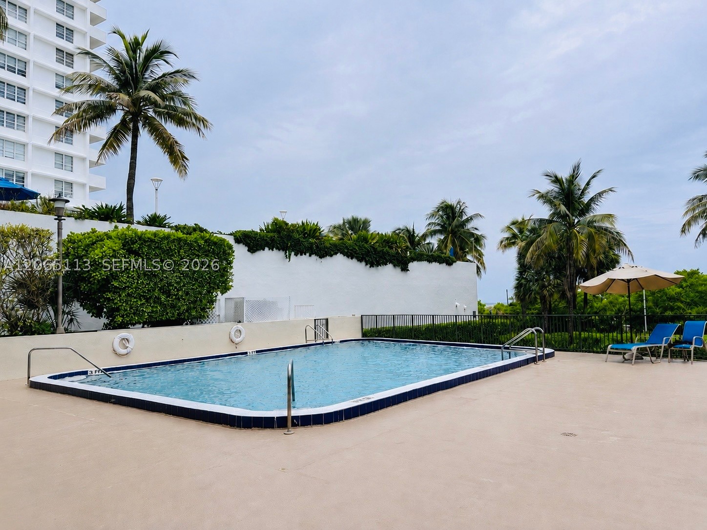 1621 Collins Ave 402 Property Photo 27
