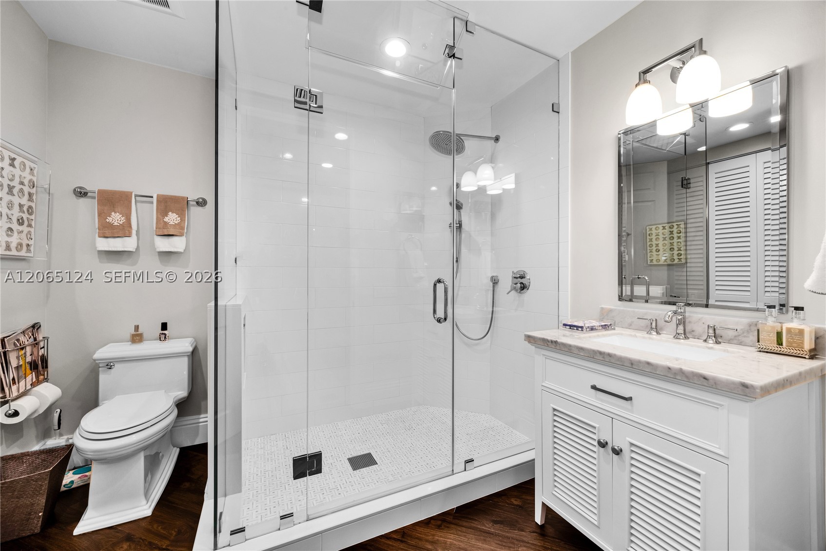 13647 Deering Bay Dr 142 Property Photo 25