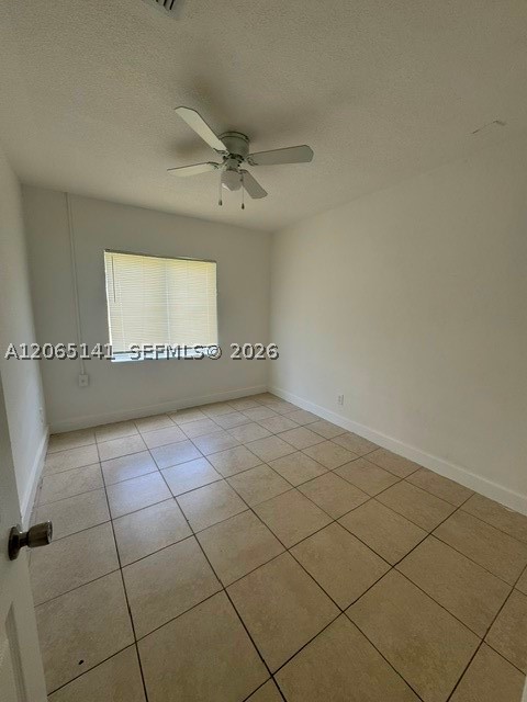 4130 Sw 25th St Property Photo 4
