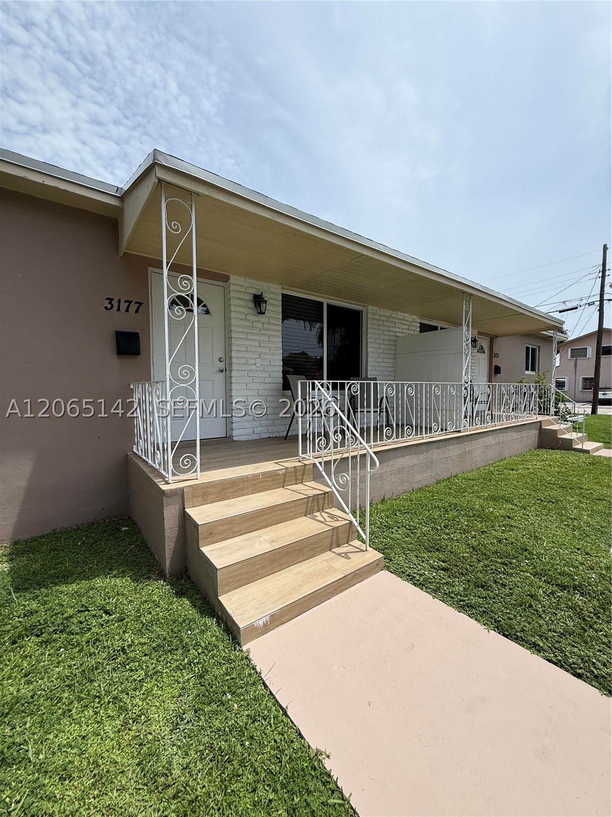 3177 SW 27th Ter 3177 Property Photo 1