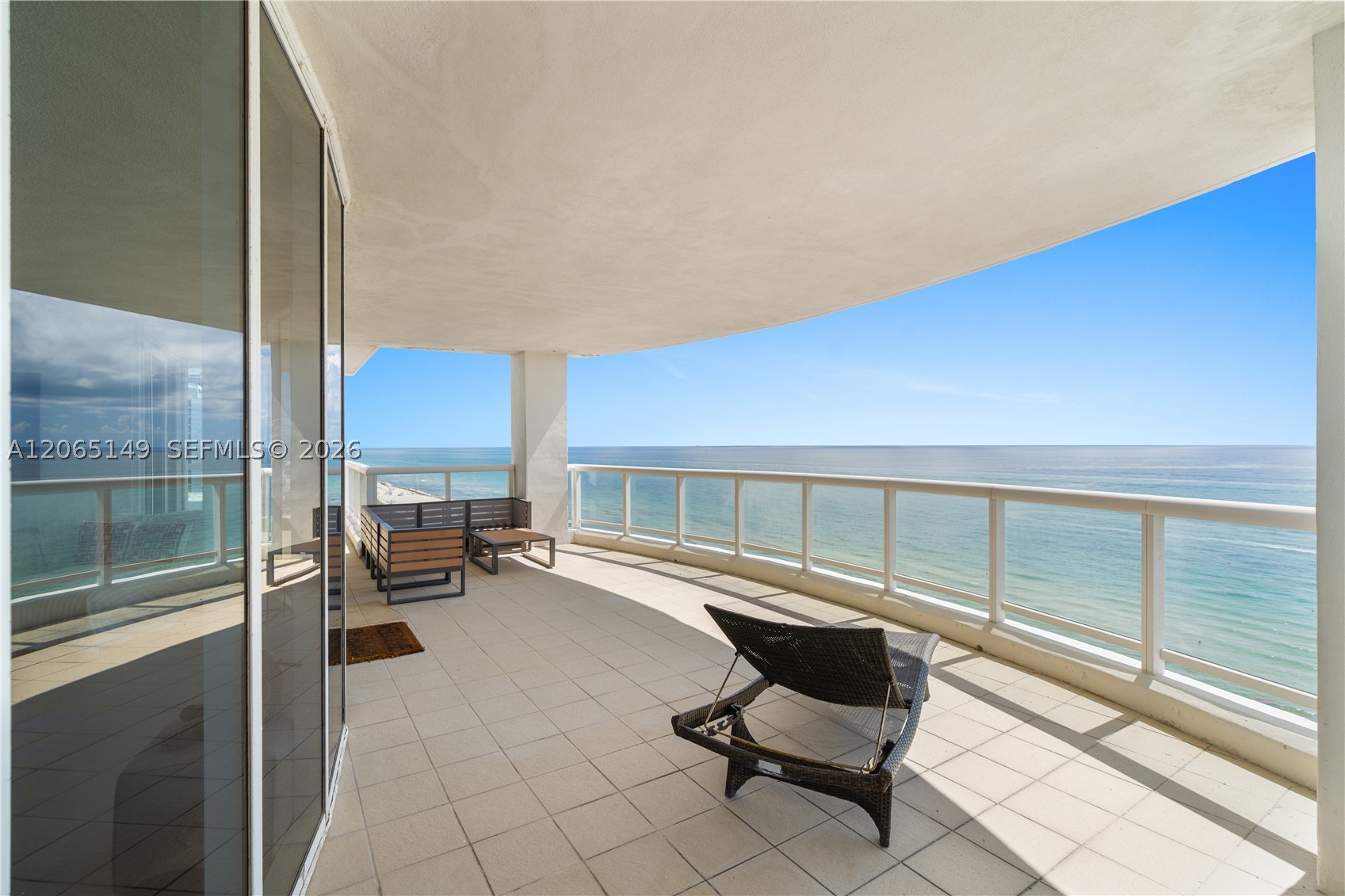 4201 Collins Ave 1503 Property Photo 9
