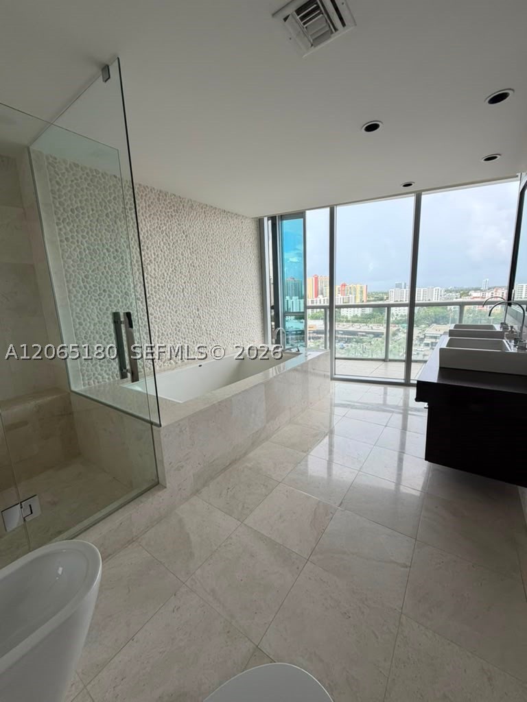 17121 Collins Ave 1208 Property Photo 14