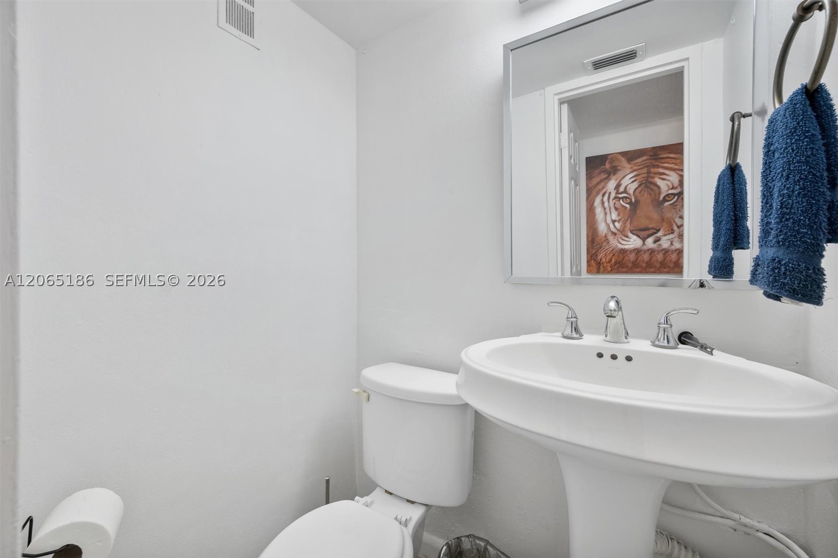 3660 Ne 166th St 307 Property Photo 17