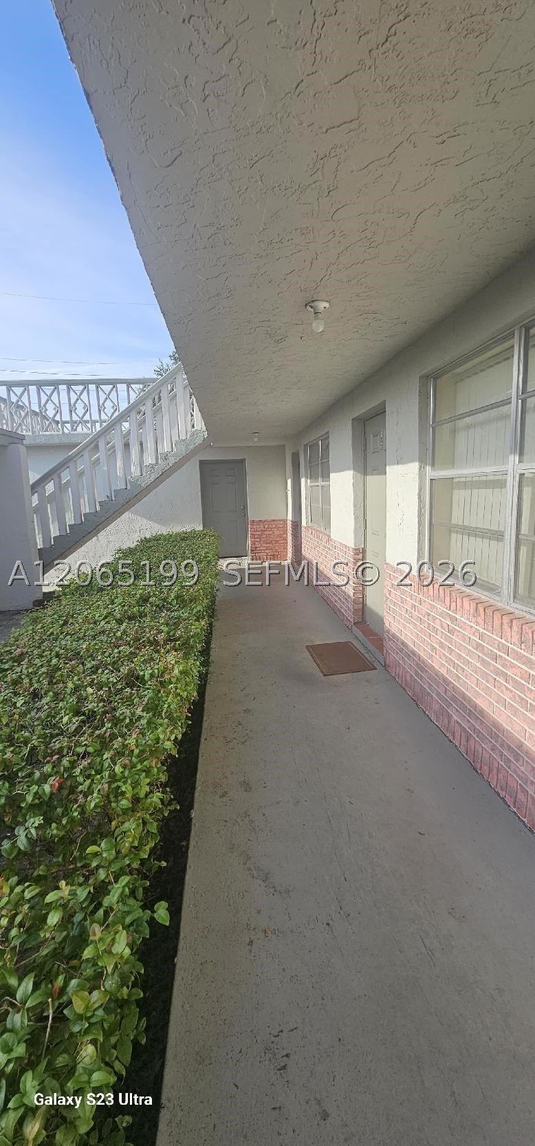 6012 Sw 33rd St 103 Property Photo 3