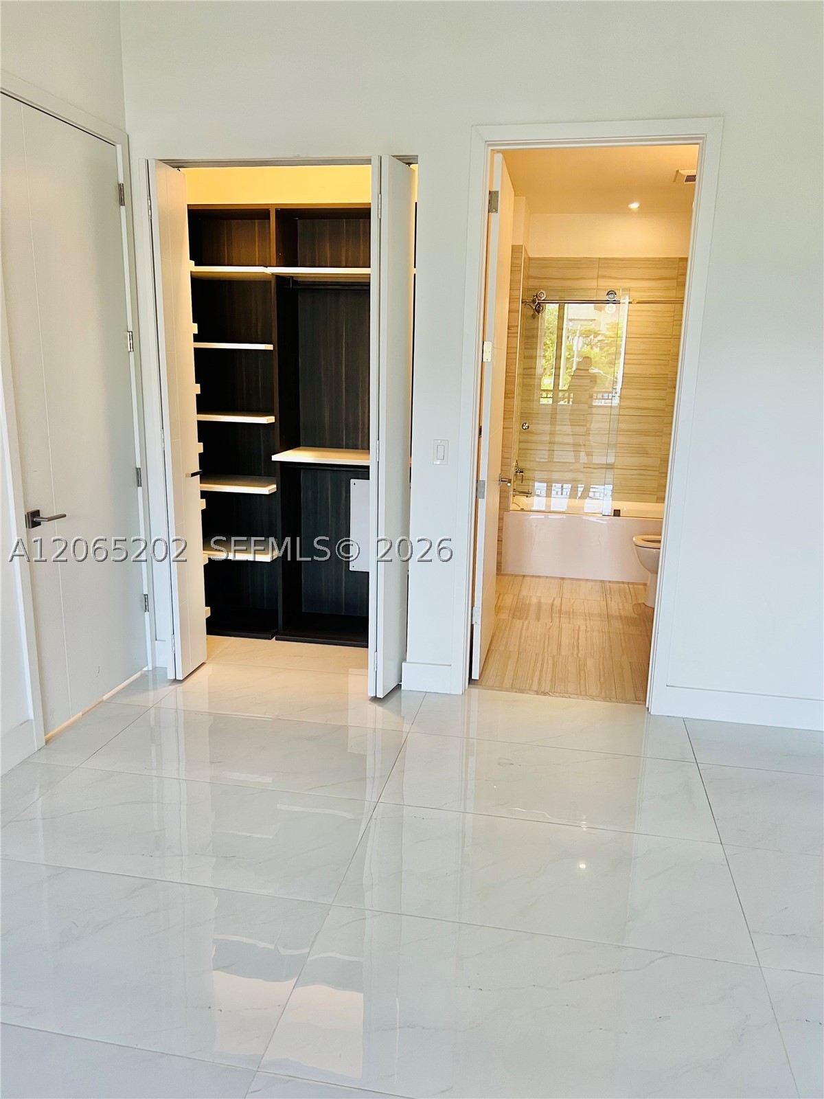 301 Altara Ave 210 Property Photo 15