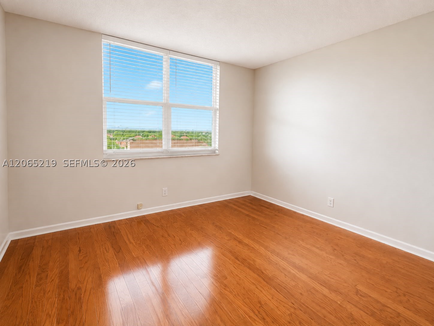 250 Jacaranda Dr 805 Property Photo 15