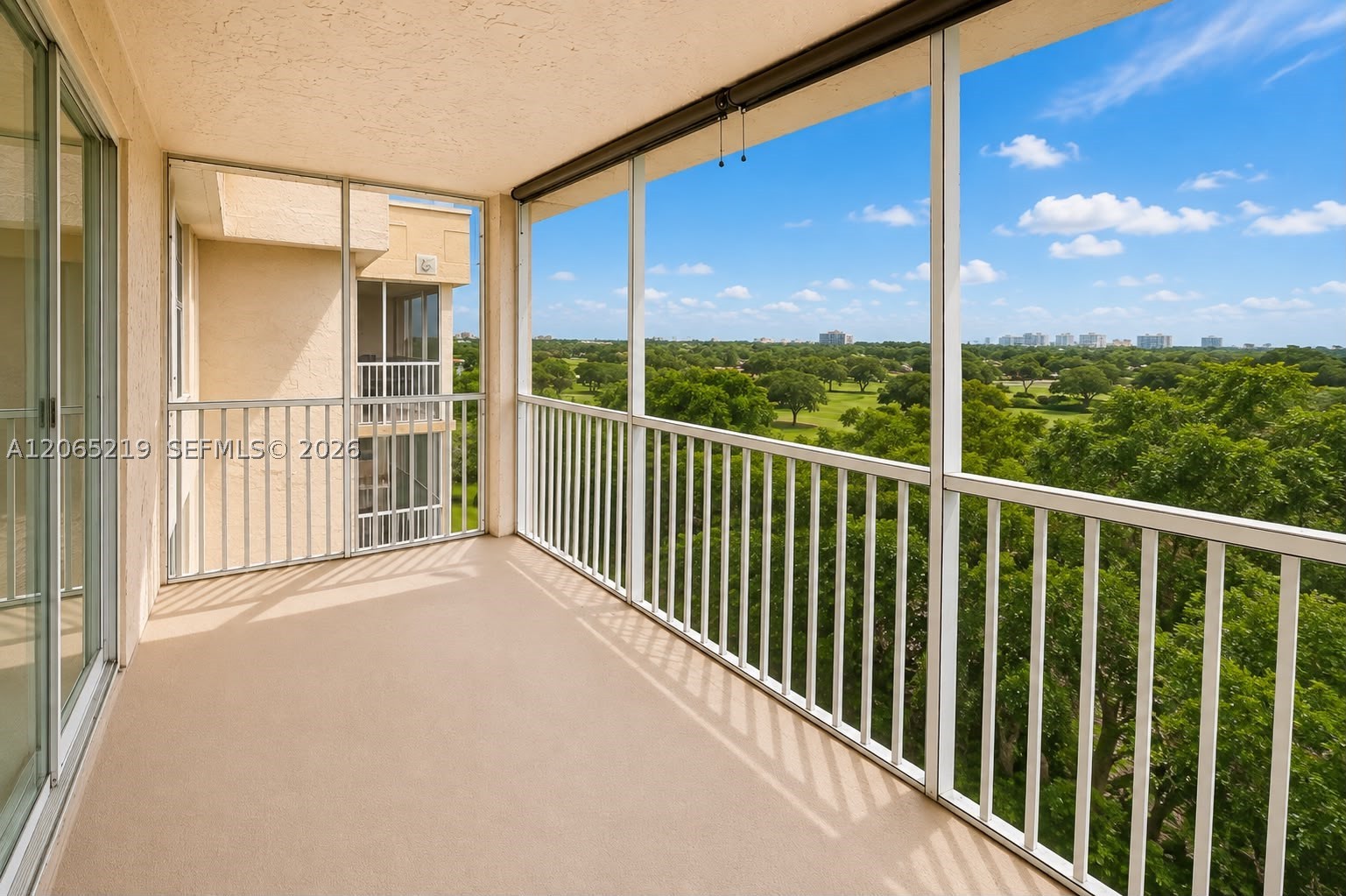 250 Jacaranda Dr 805 Property Photo 17