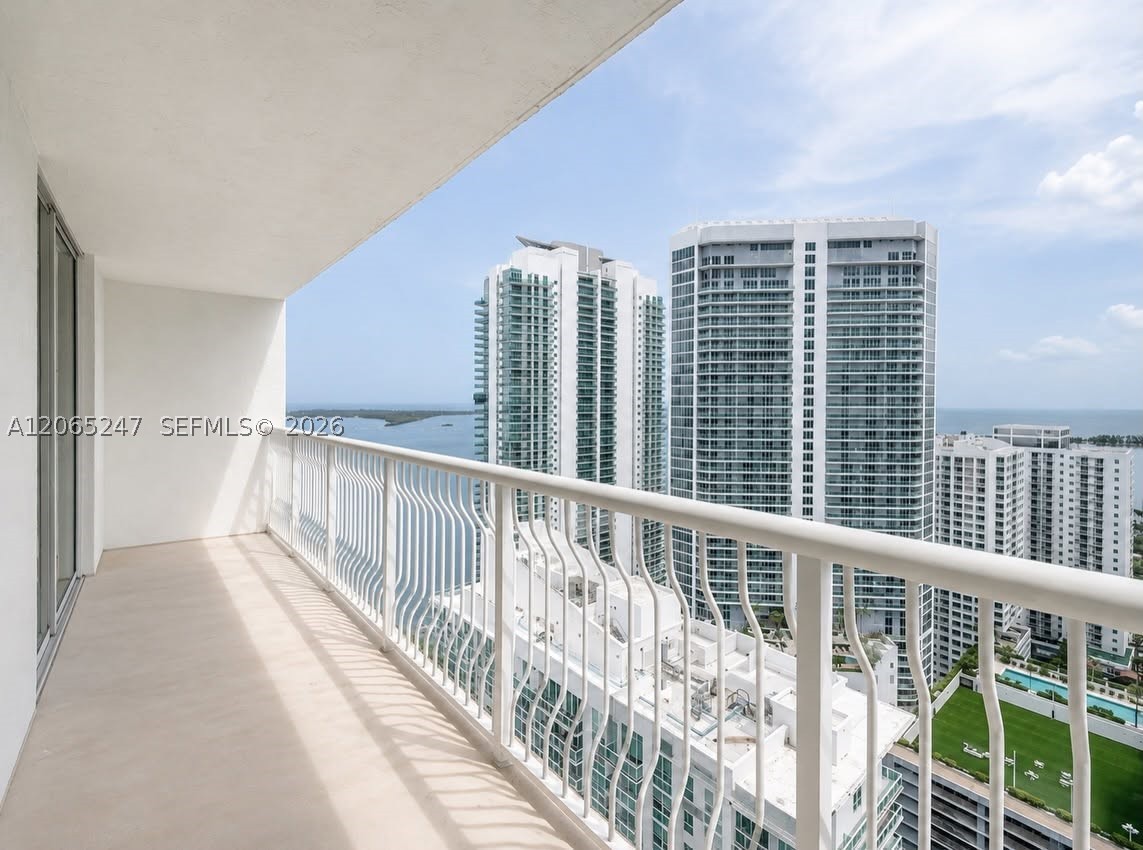 1200 Brickell Bay Dr 3821 Property Photo 3