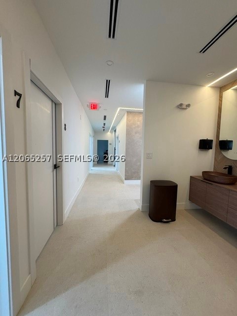 9 N Dixie Hwy 2 Property Photo 8