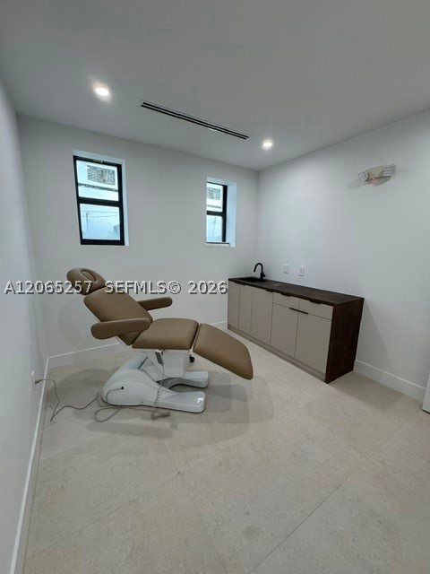 9 N Dixie Hwy 2 Property Photo 11