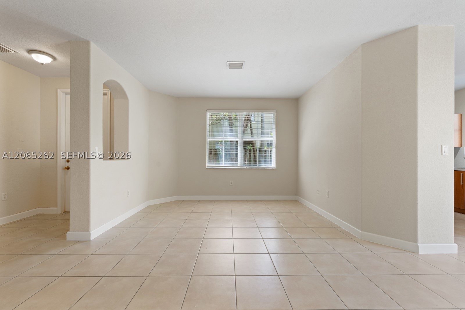 2531 Se 15th Ct Property Photo 5