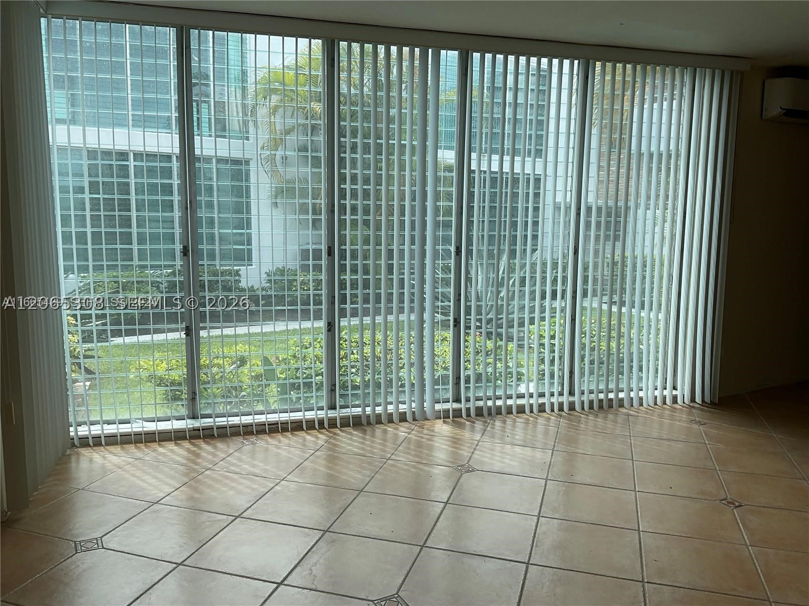 10178 Collins Ave 109 Property Photo 5
