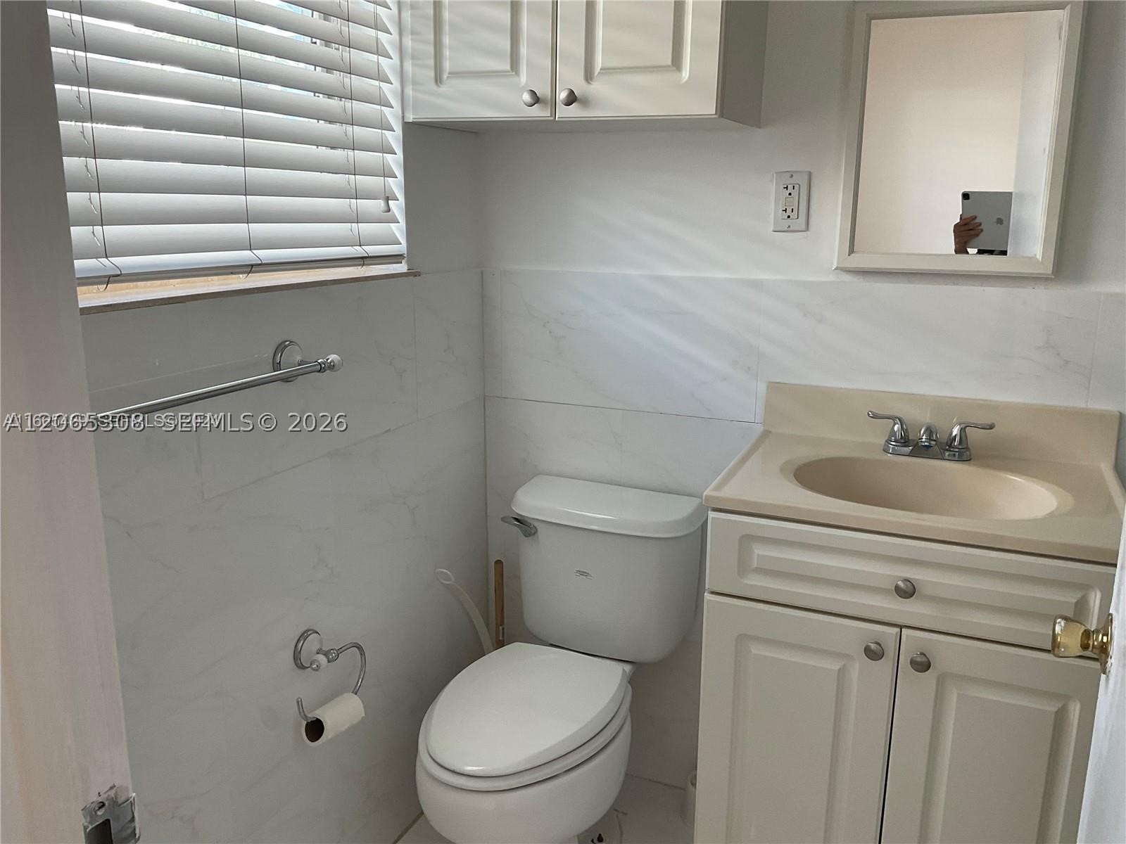 10178 Collins Ave 109 Property Photo 11