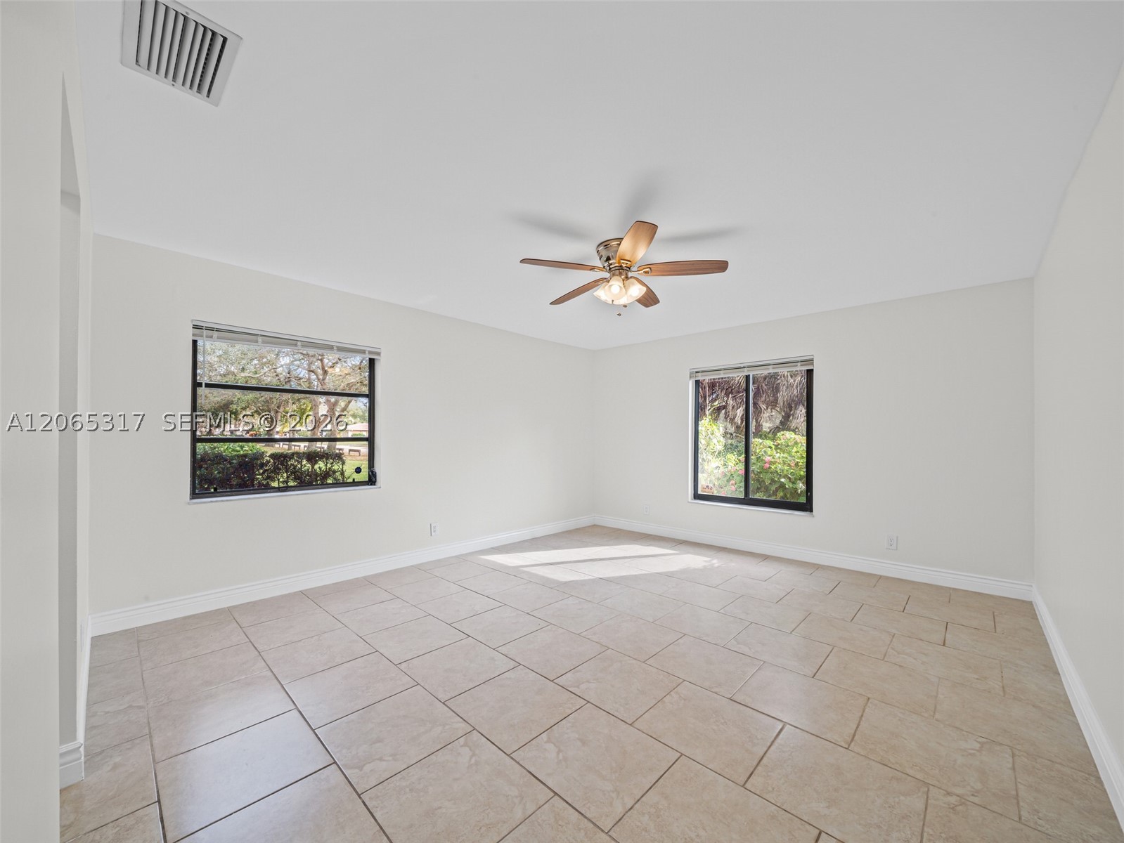 10251 Nw 39th Ct Property Photo 16