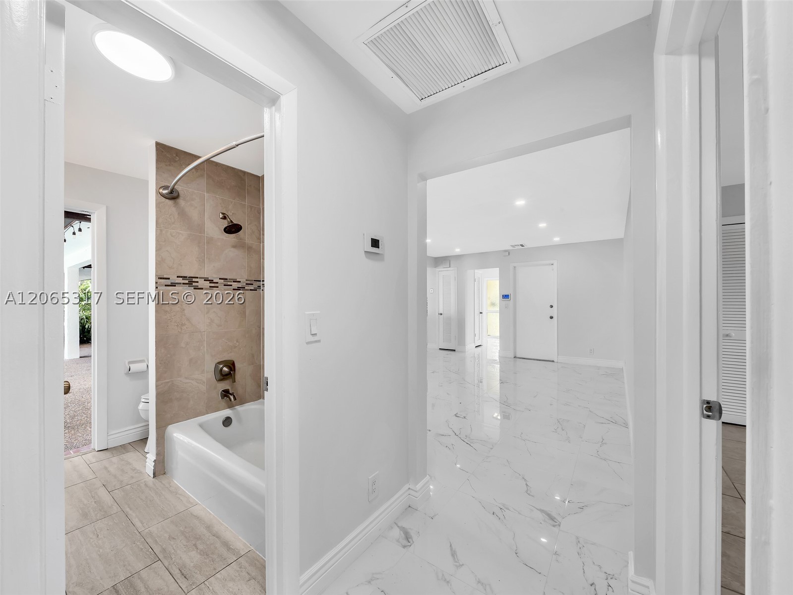 10251 Nw 39th Ct Property Photo 54