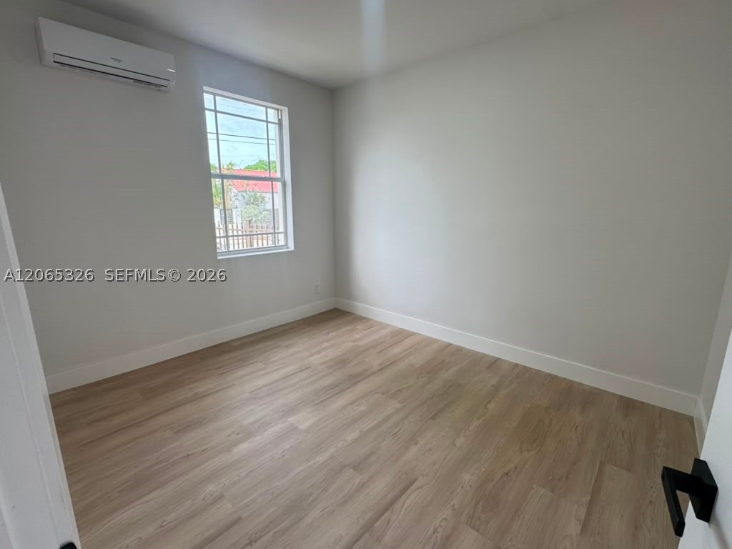 2425 Sw 6th St 1 Property Photo 3