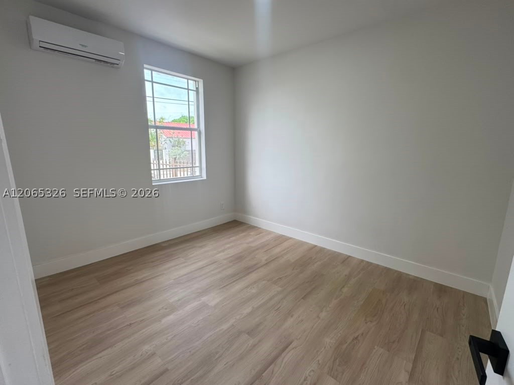 2425 Sw 6th St 1 Property Photo 4
