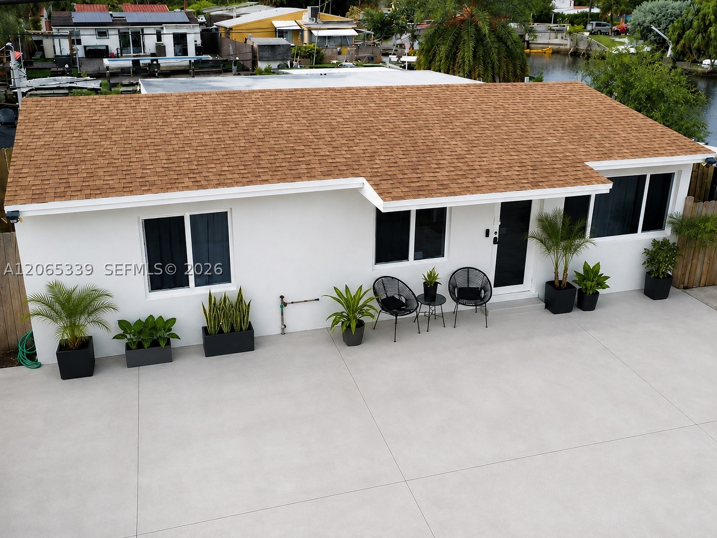 2642 Sheridan St Property Photo 1