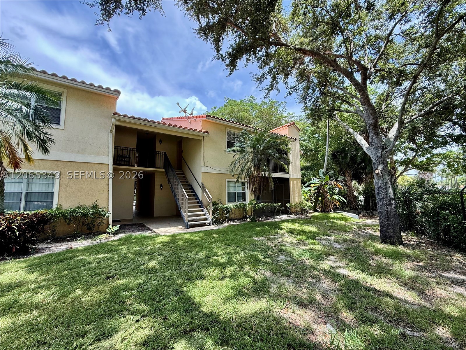 1237 Sw 46th Ave 803 Property Photo 2
