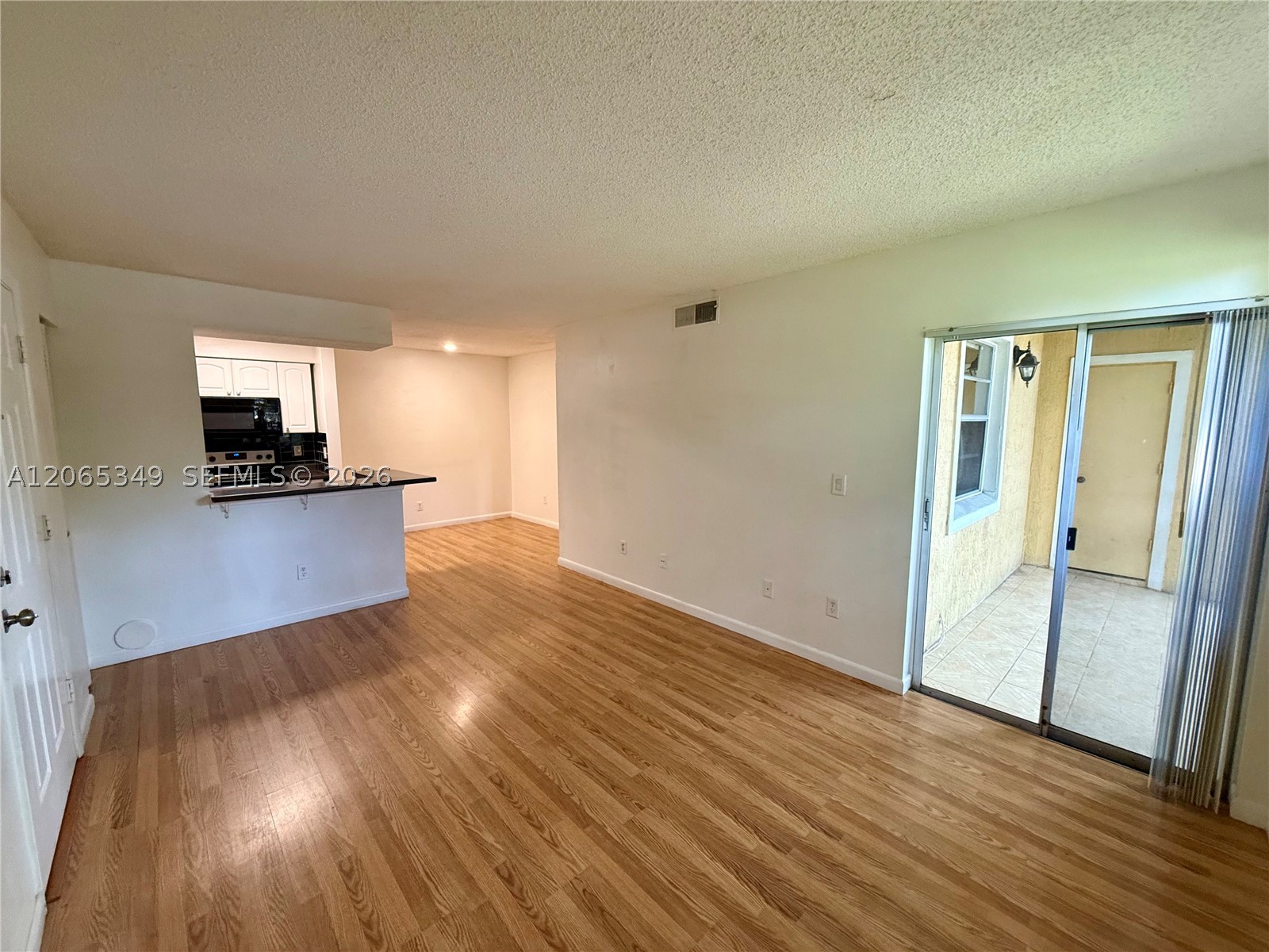 1237 Sw 46th Ave 803 Property Photo 4