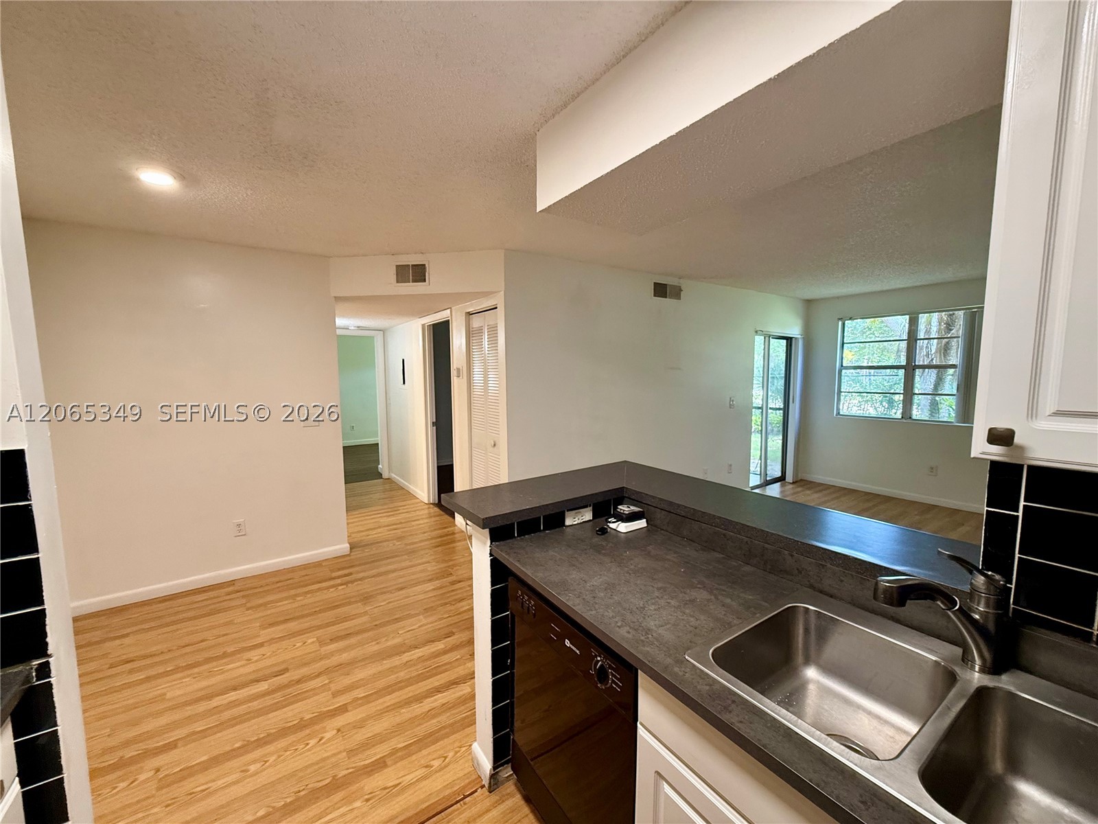 1237 Sw 46th Ave 803 Property Photo 7